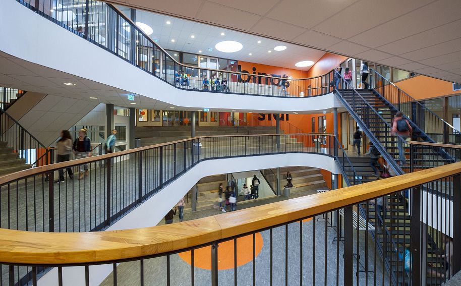 Architectuurplaquette - CSG Calvijn, Vestiging Groene Hart, Barendrecht