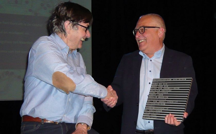 Overhandiging plaquette Natuurcentrum